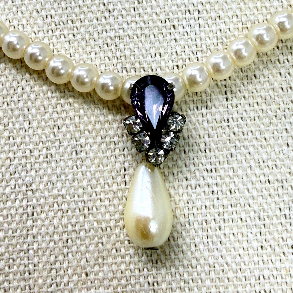 Vintage Faux Pearl Necklace Purple Teardrop Crystal Rhinestone Pendant Gold Tone